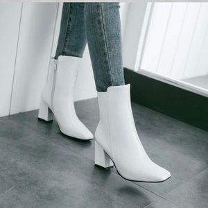YesStyle white boots